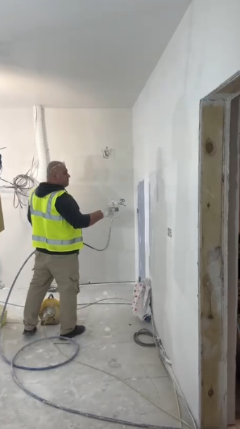 Spray Plastering and Decorating for Housing Development